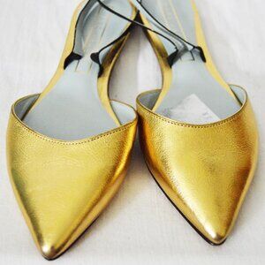 Marc Jacobs Gold Leather Ballet Flat. Size 36.6